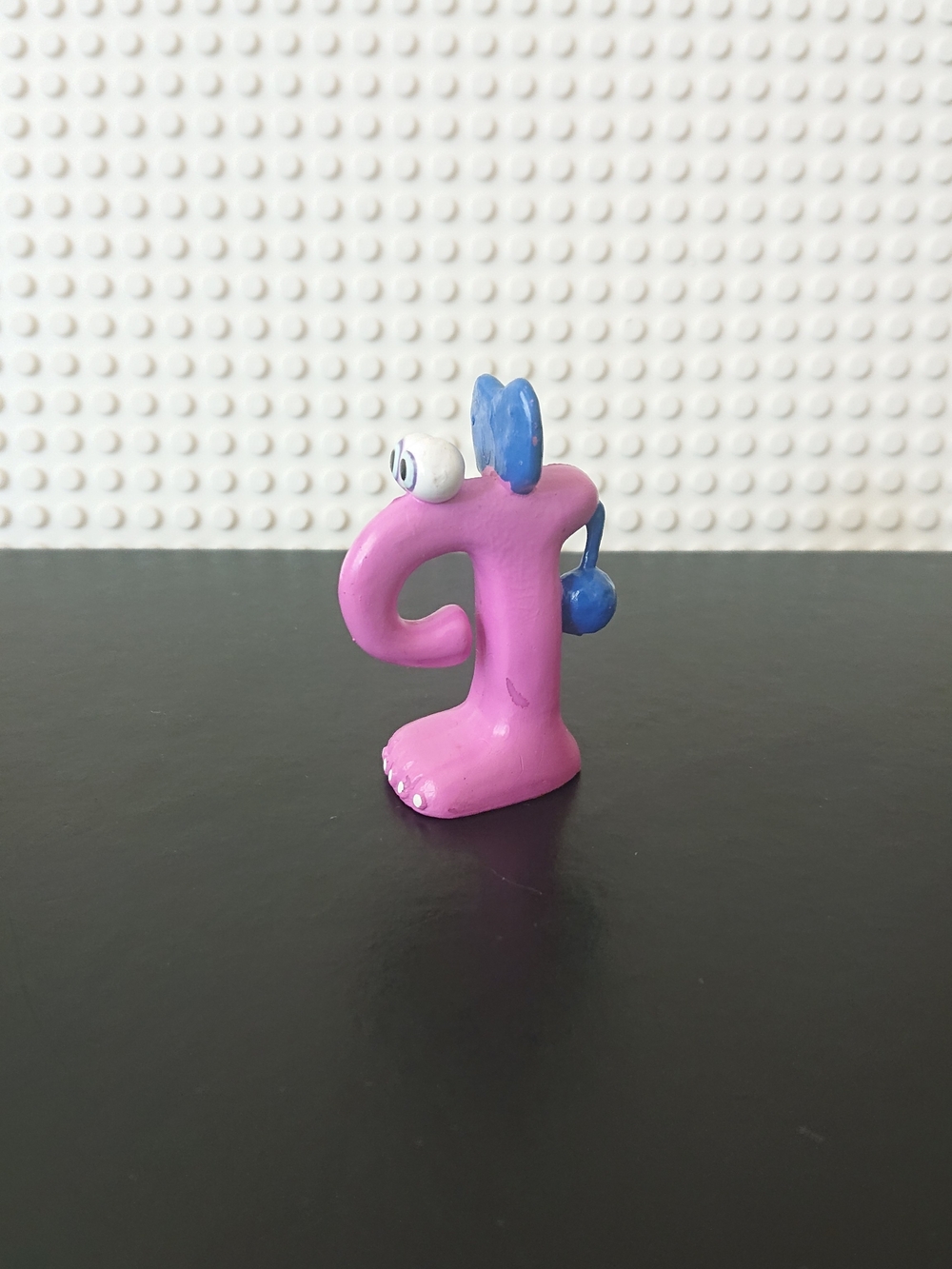 1987 Alpha Critters - Pink Letter P Puphin 2" PVC Figure - Lloyd Gilbert